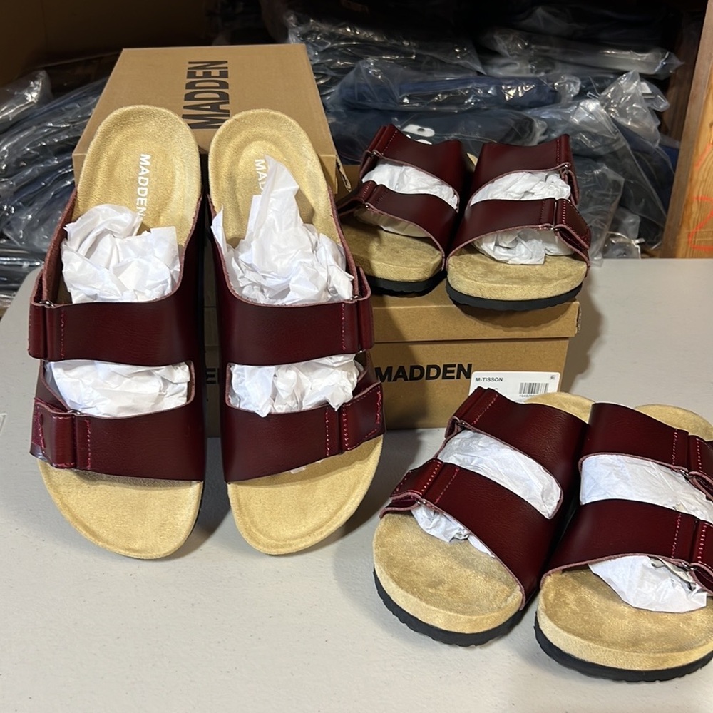 Steve Madden Men’s Tisson Open Toe Slide Sandal Cognac Brown Strap Detail